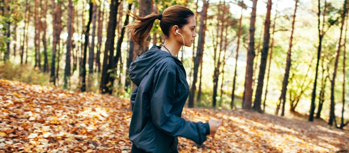Jak zacząć biegać jesienią i przy okazji się nie zniechęcić?